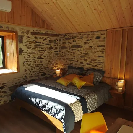 D'hotes De Charme Pierres Anciennes, Confort Et Nature 2 Savignac-Lédrier